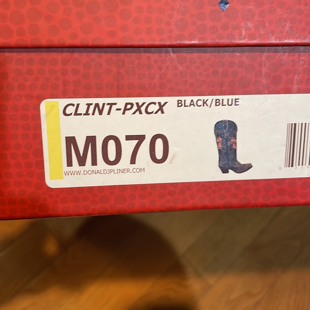 Donald J Pliner Boots - Picture 7 of 9